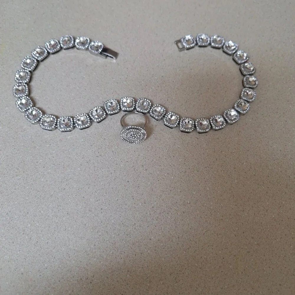 ONE CHAIN AND RING. - Picture 2 of 2